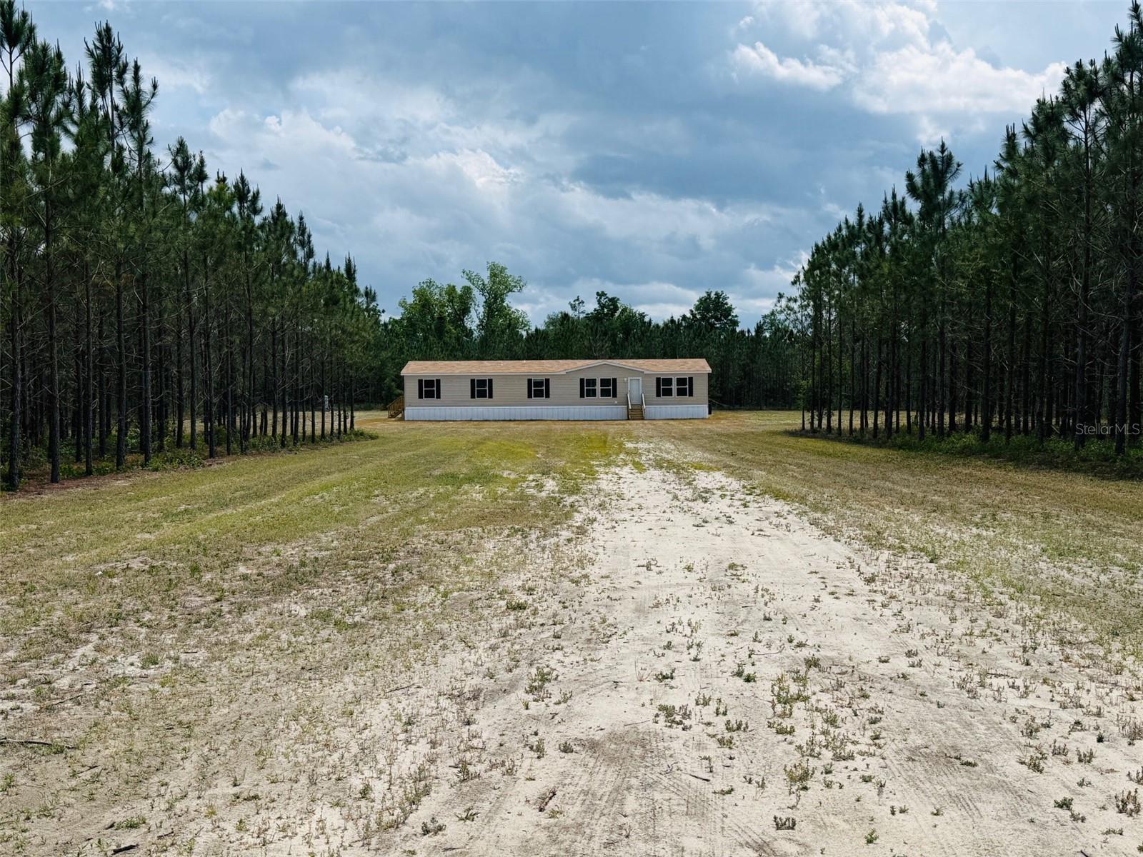 Photo of 20774 78TH TRACE LIVE OAK FL 32060