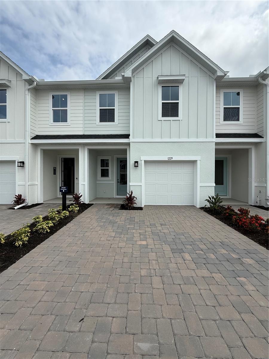 Photo of 1229 PINEYWOOD FIELD DRIVE DAVENPORT FL 33837