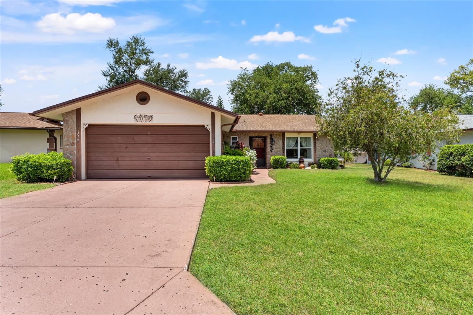 Photo of 10541 GREEN MEADOW LANE PORT RICHEY FL 34668