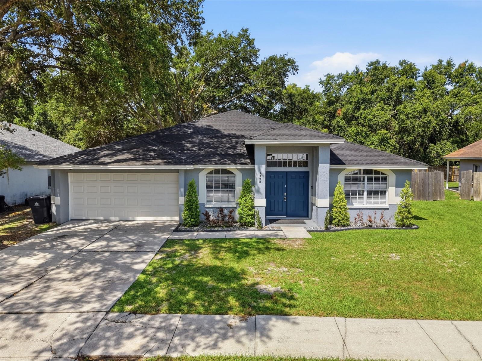 Photo of 1328 GANGPLANK DRIVE VALRICO FL 33594