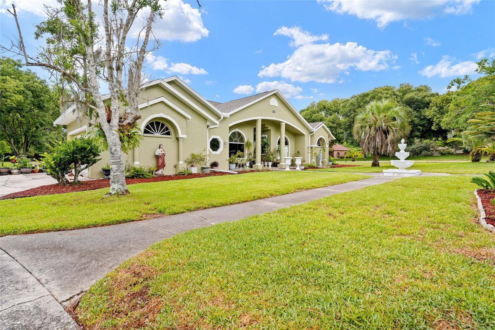 Photo of 7393 ROYAL OAK DRIVE SPRING HILL FL 34607