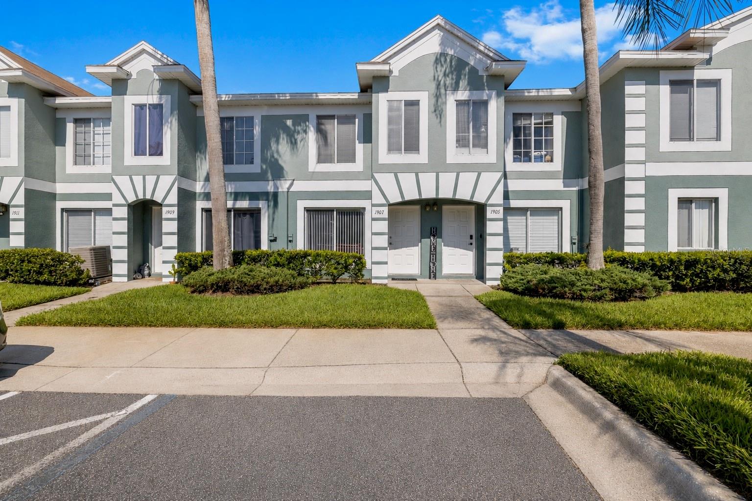 Photo of 1907 FLUORSHIRE DRIVE BRANDON FL 33511