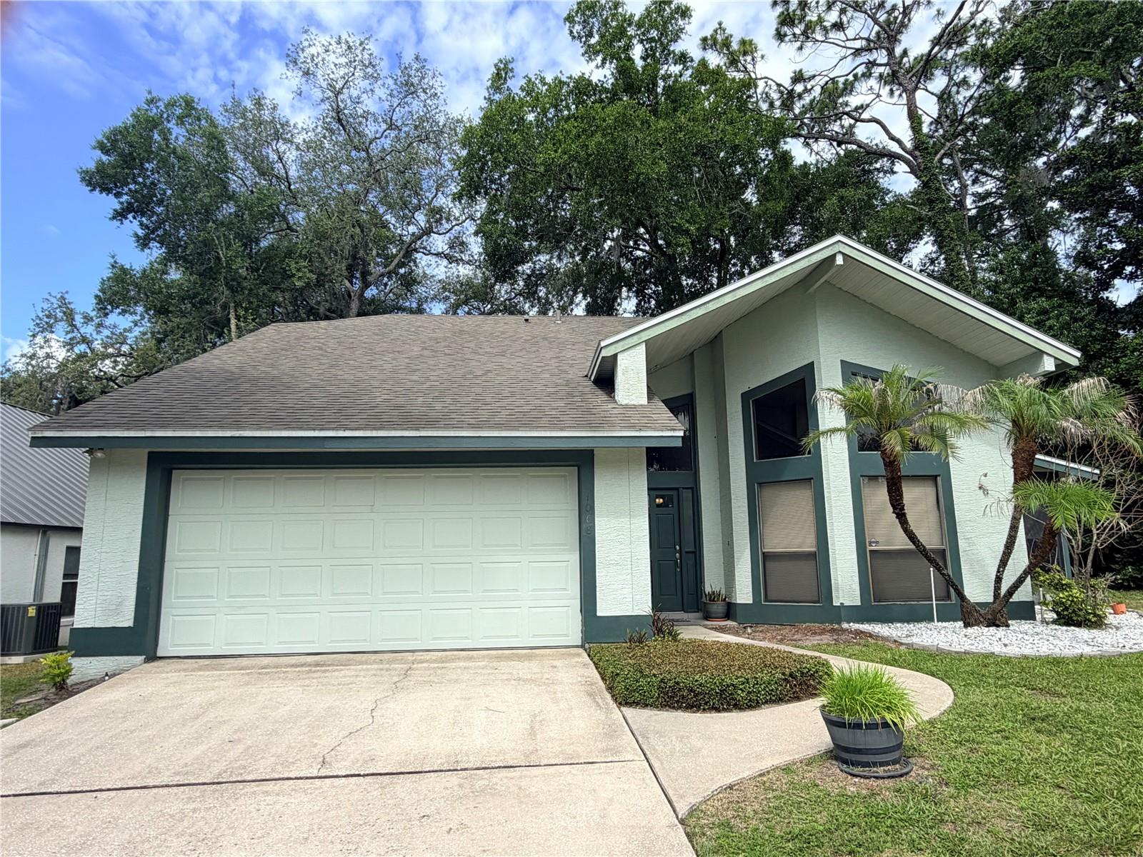 Photo of 1068 COTTONWOOD COURT APOPKA FL 32712