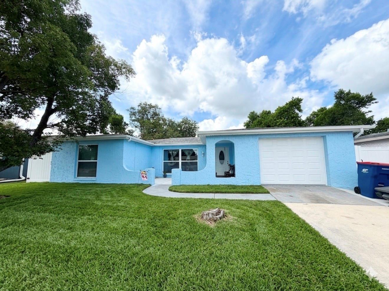 Photo of 7040 FOX HOLLOW DRIVE PORT RICHEY FL 34668
