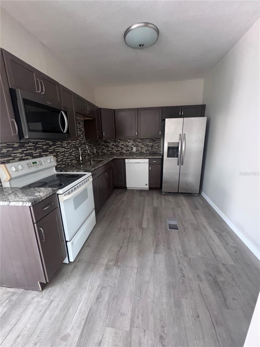 Photo of 32 ADA STREET TARPON SPRINGS FL 34689