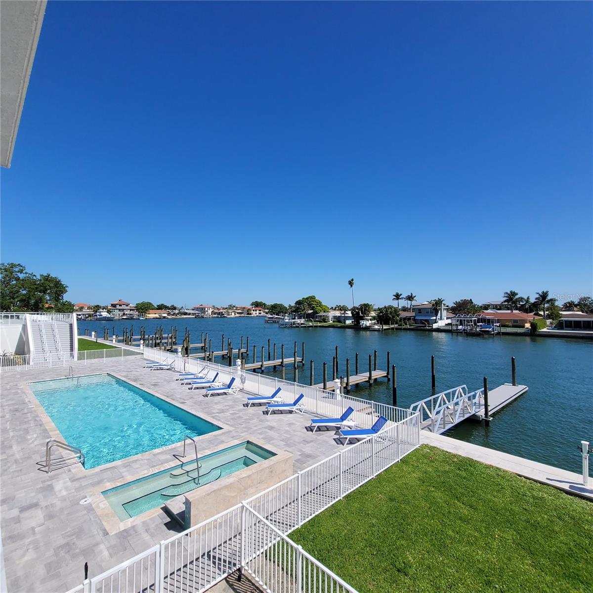 Photo of 415 ISLAND WAY #201 CLEARWATER BEACH FL 33767