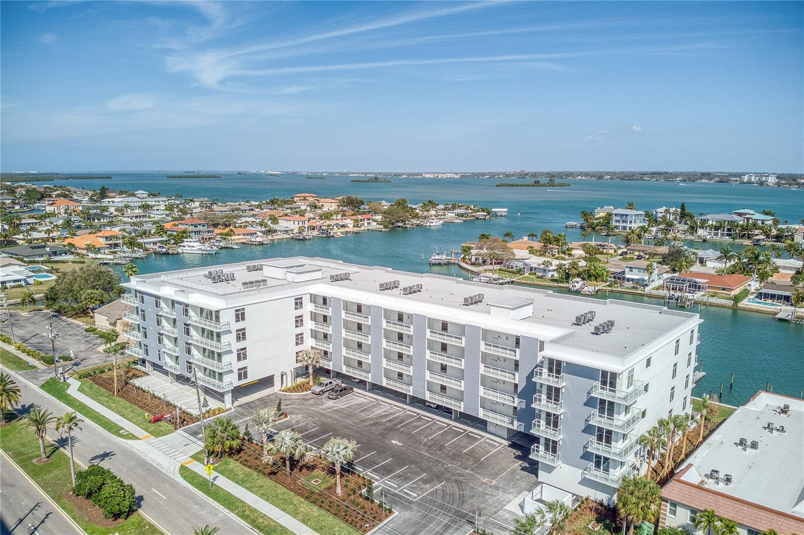 Photo of 415 ISLAND WAY #207 CLEARWATER BEACH FL 33767