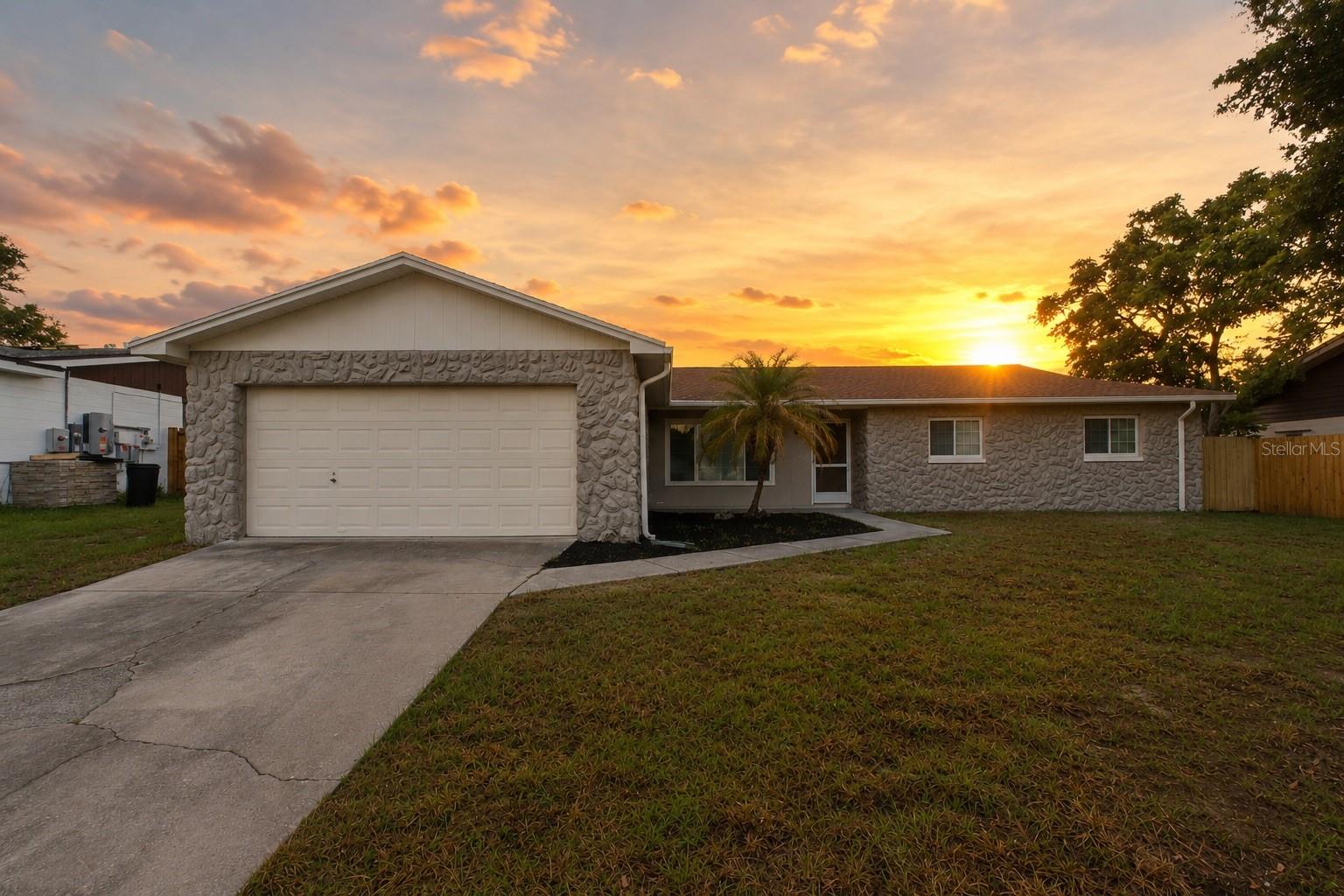 Photo of 3822 RAVENNA DRIVE VALRICO FL 33594