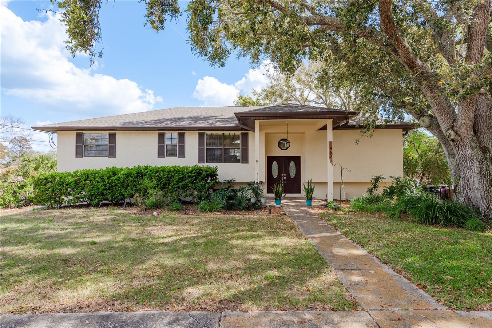 Photo of 1462 LAKEVIEW DRIVE TARPON SPRINGS FL 34689