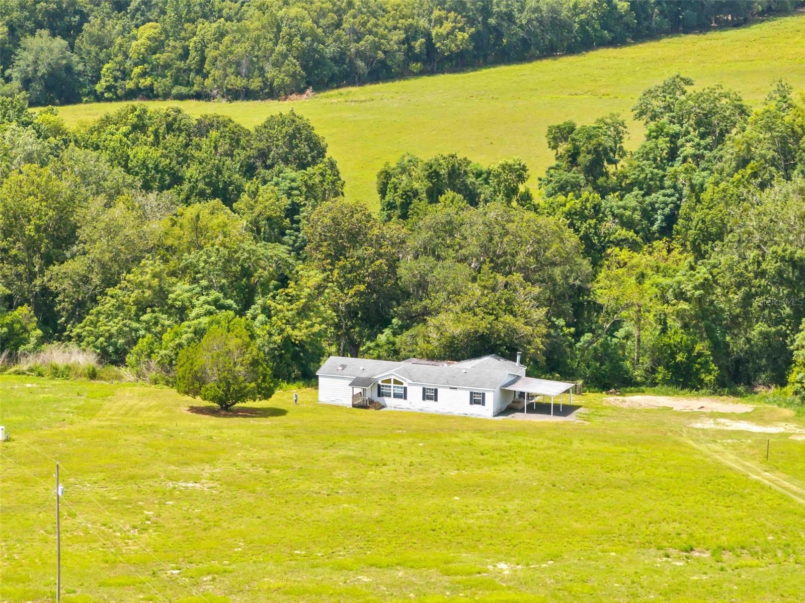 Photo of 33320 LARKIN ROAD DADE CITY FL 33523