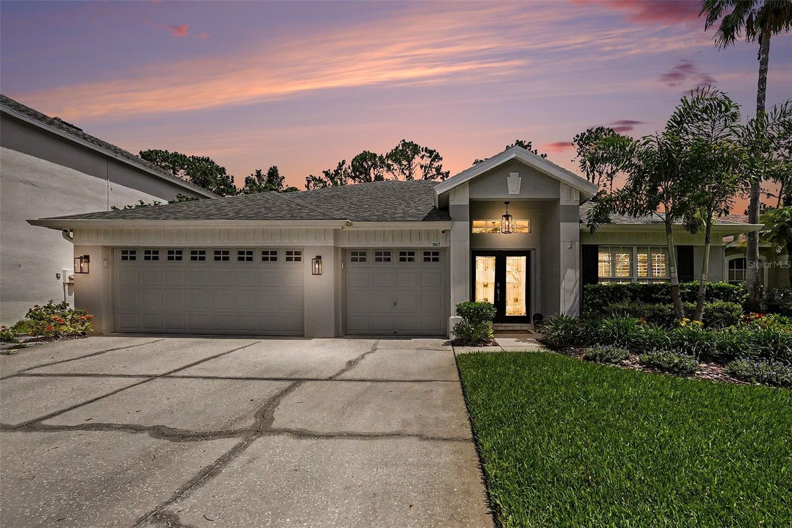 Photo of 10617 WEYBRIDGE DRIVE TAMPA FL 33626