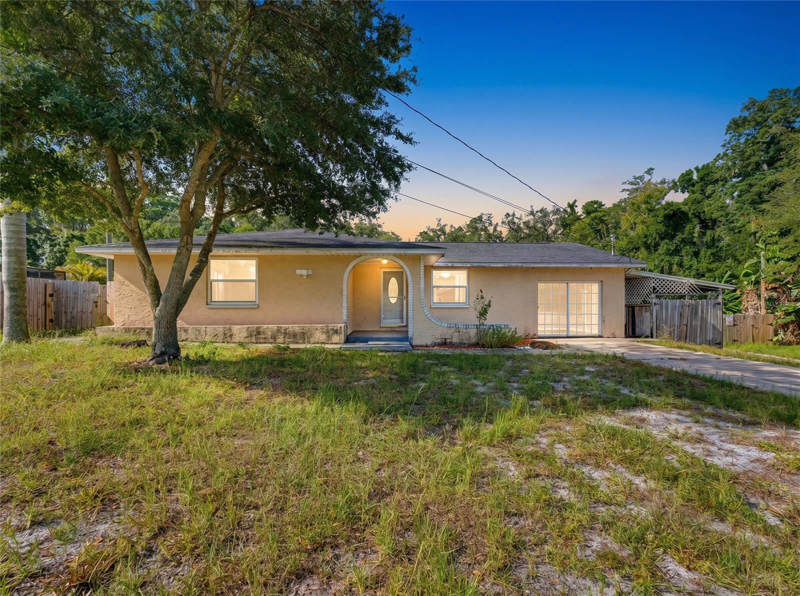 Photo of 1116 E OAKWOOD STREET TARPON SPRINGS FL 34689
