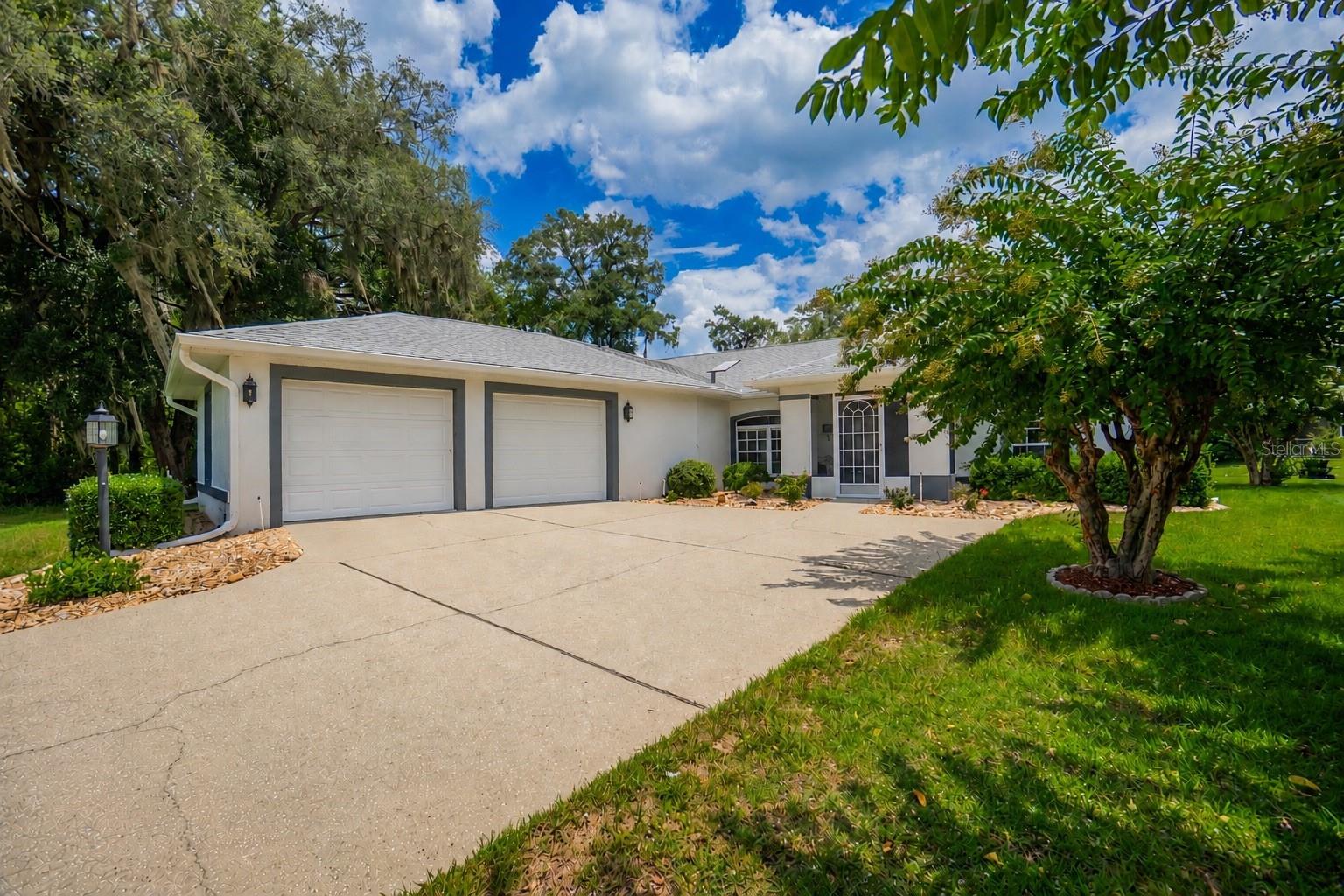 Photo of 3048 E BALMORAL COURT HERNANDO FL 34442