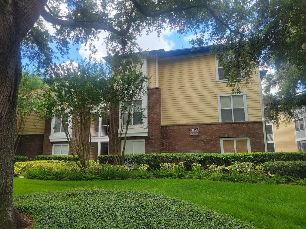 Photo of 10024 STRAFFORD OAK COURT #813 TAMPA FL 33624