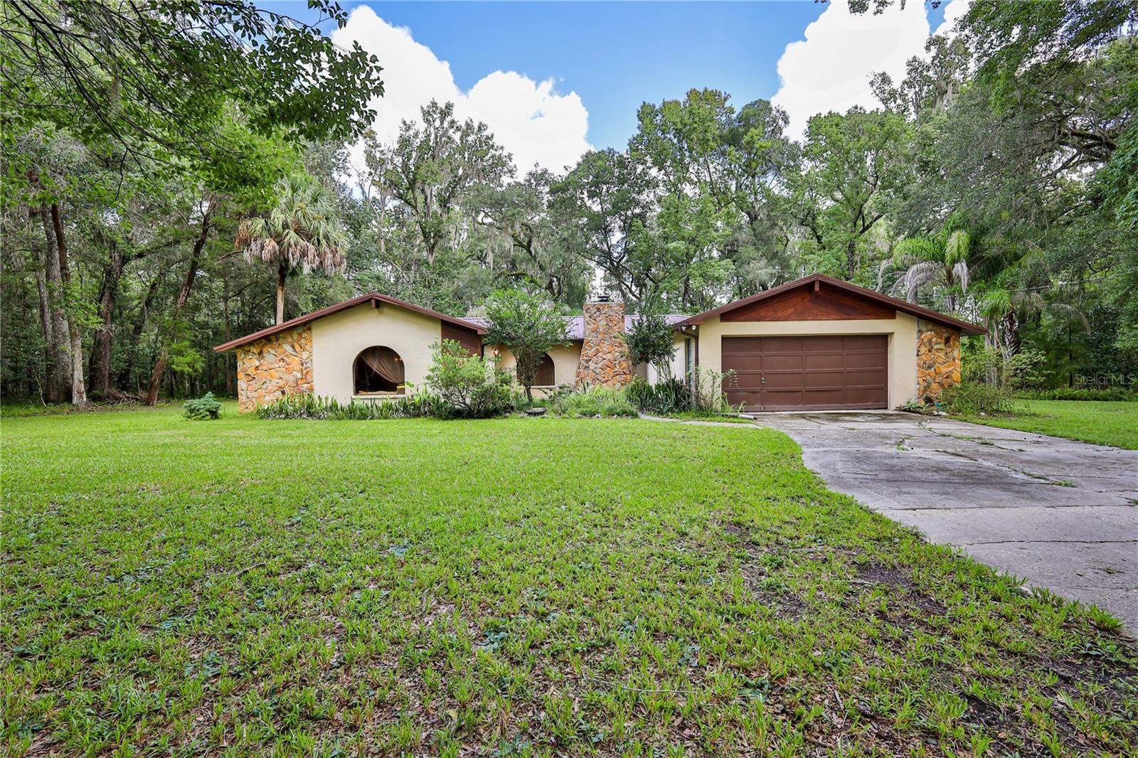 Photo of 18255 LAKE LINDSEY ROAD BROOKSVILLE FL 34601