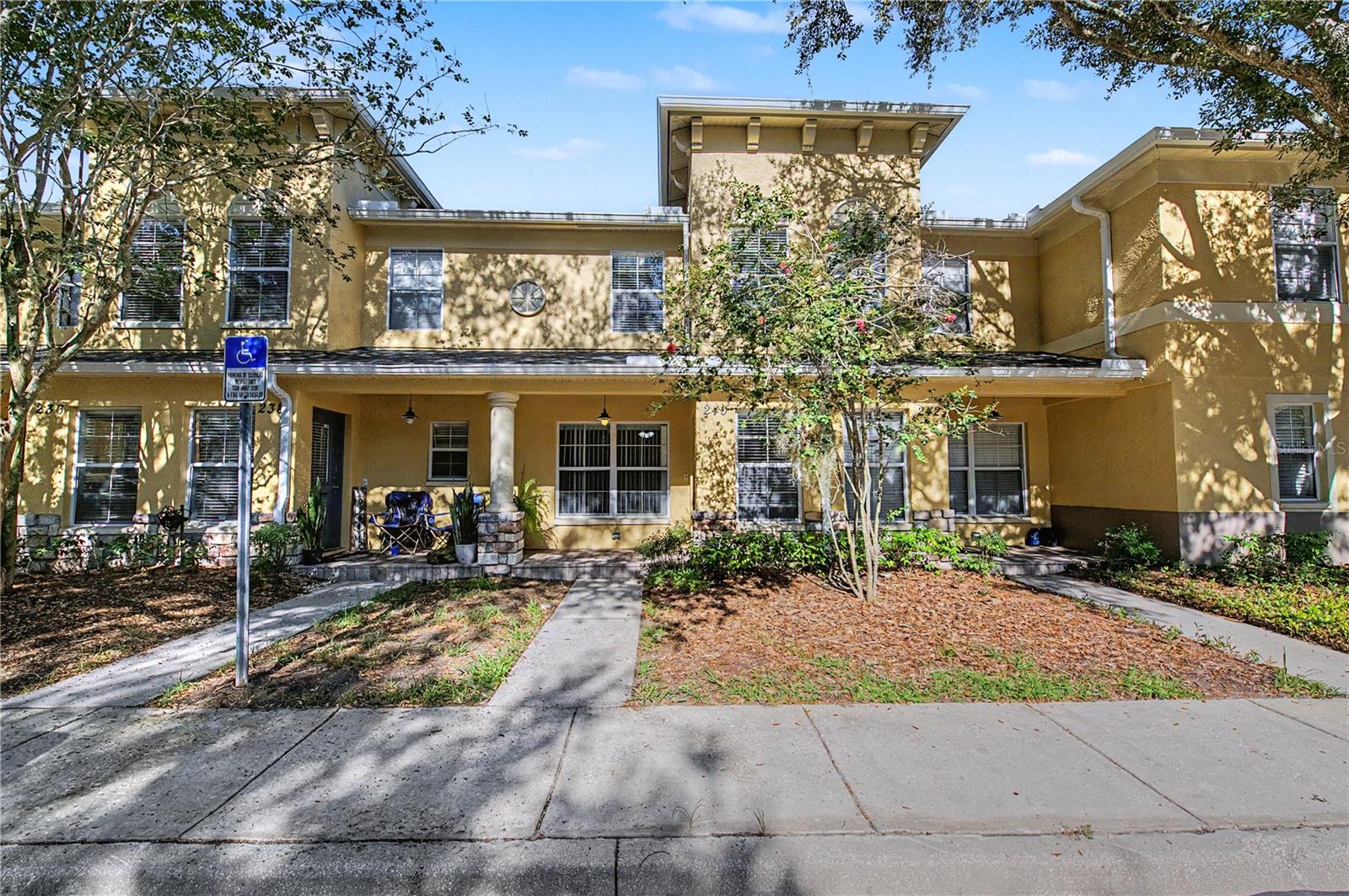 Photo of 240 CASTLEKEEPER PLACE VALRICO FL 33594