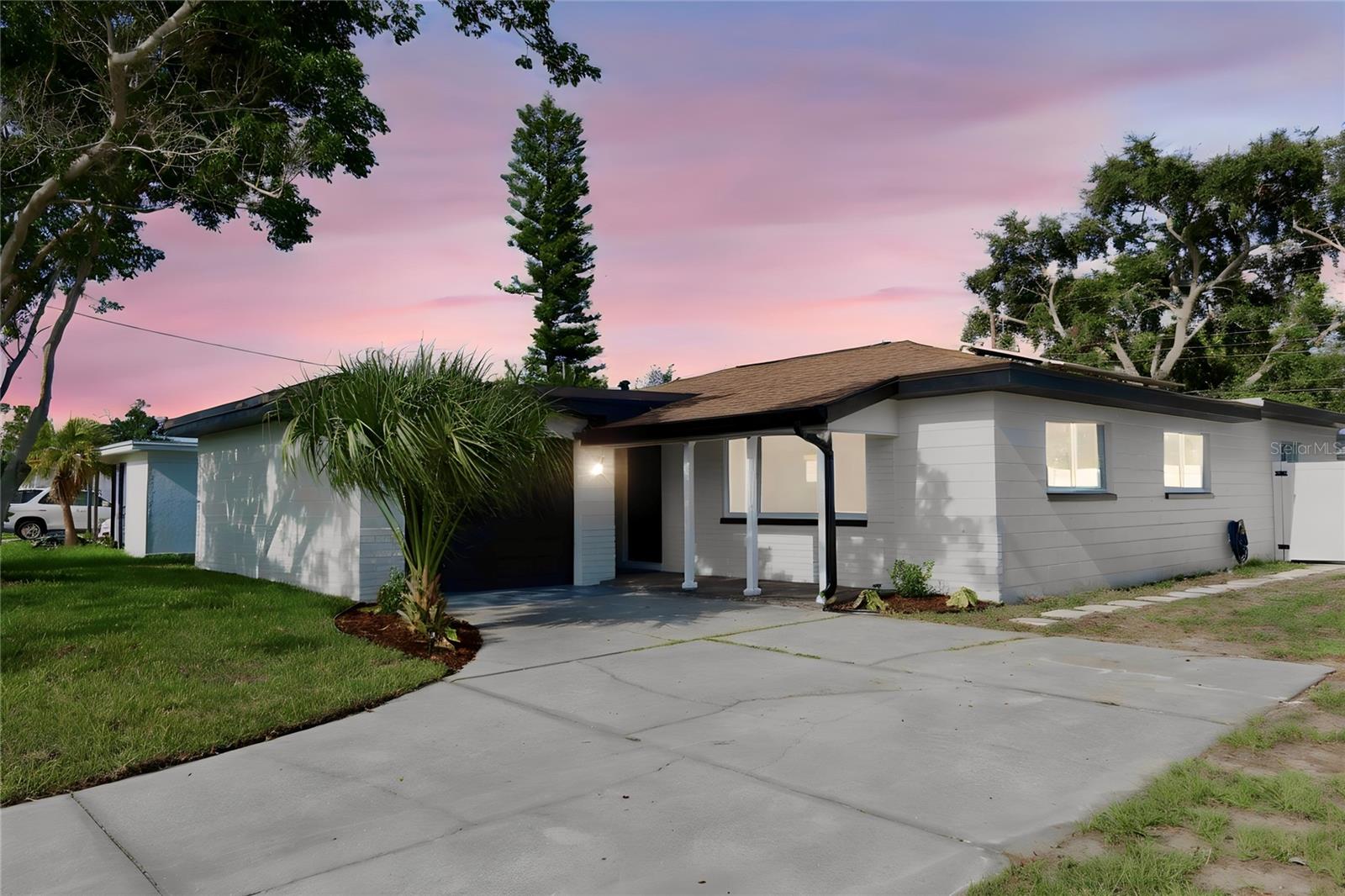 Photo of 5671 ORANGE ROAD SEMINOLE FL 33772