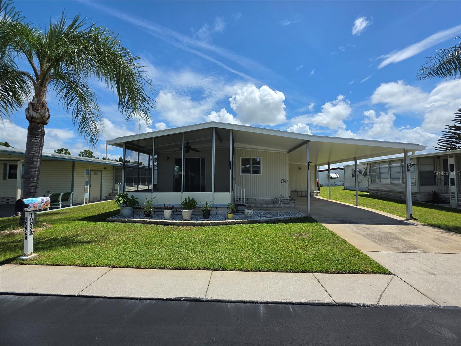 Photo of 10924 HERITAGE DRIVE PORT RICHEY FL 34668