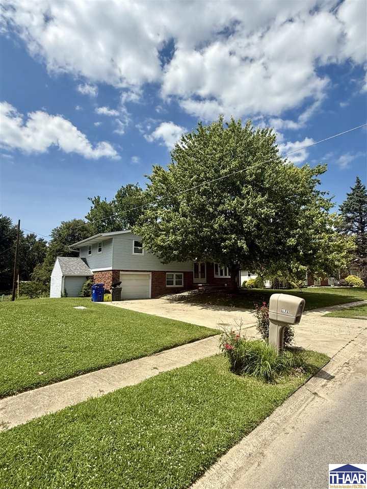 Photo of 1931 Versailles Drive Kokomo IN 46902