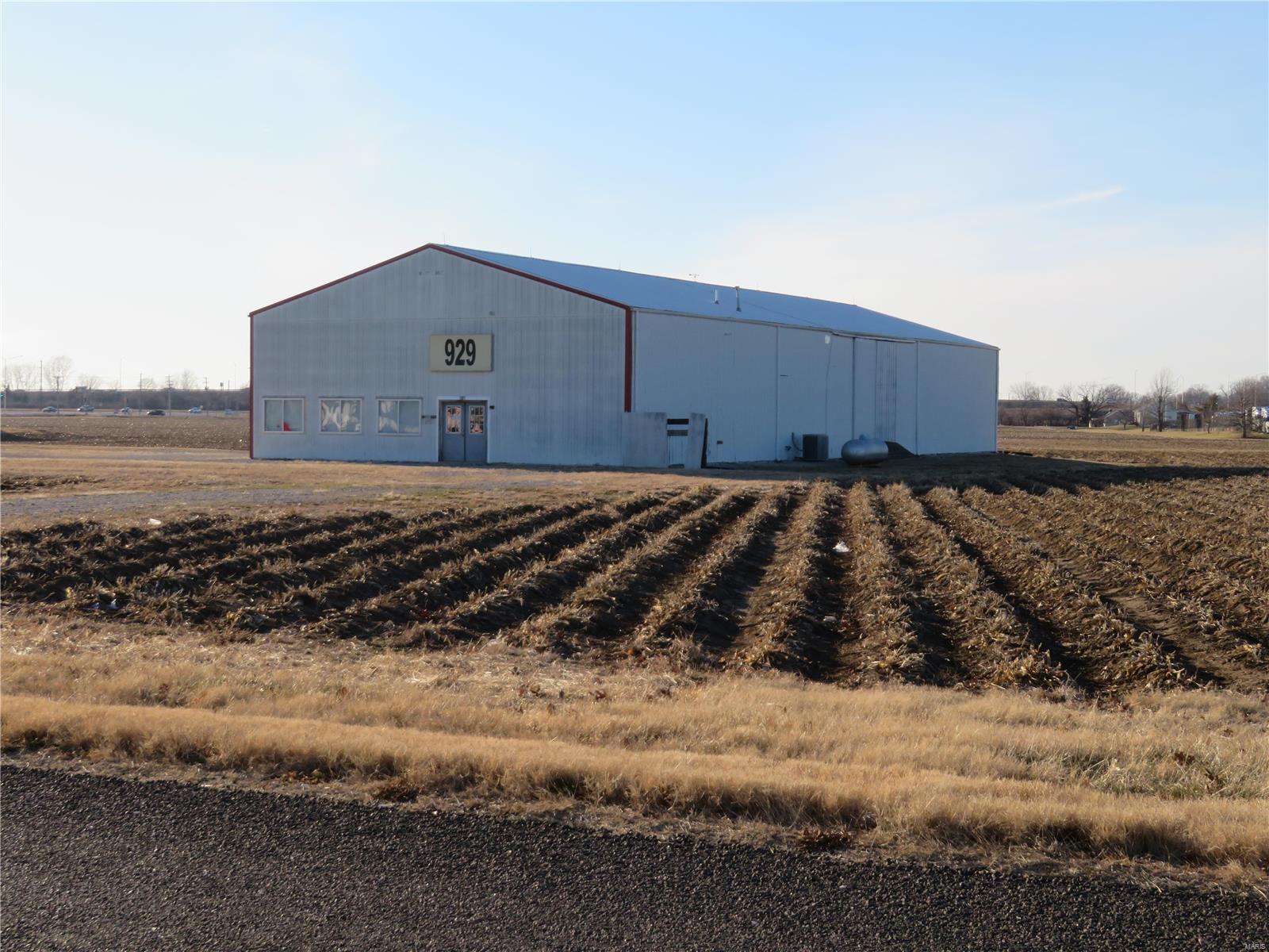 Photo of 929 Mcdonough Lake Collinsville IL 62234