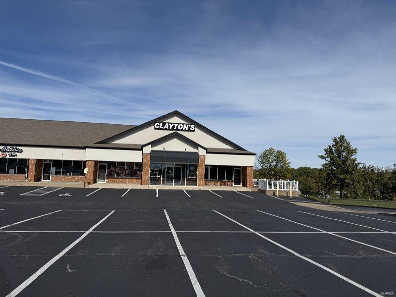 Photo of 102 Triad Center W Road O'Fallon MO 63366