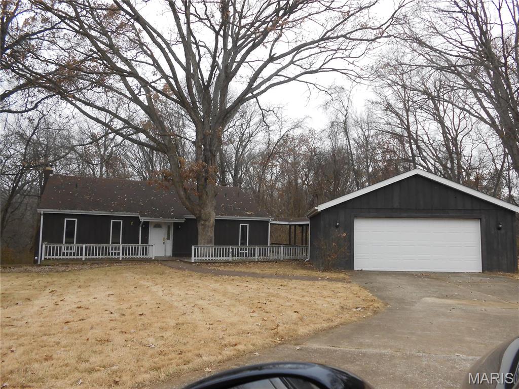 Photo of 109 Commella Woods Cove East Alton IL 62024