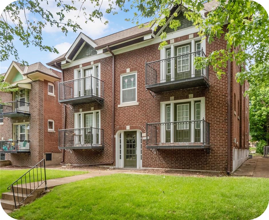 Photo of 4932 Mardel St Louis MO 63109