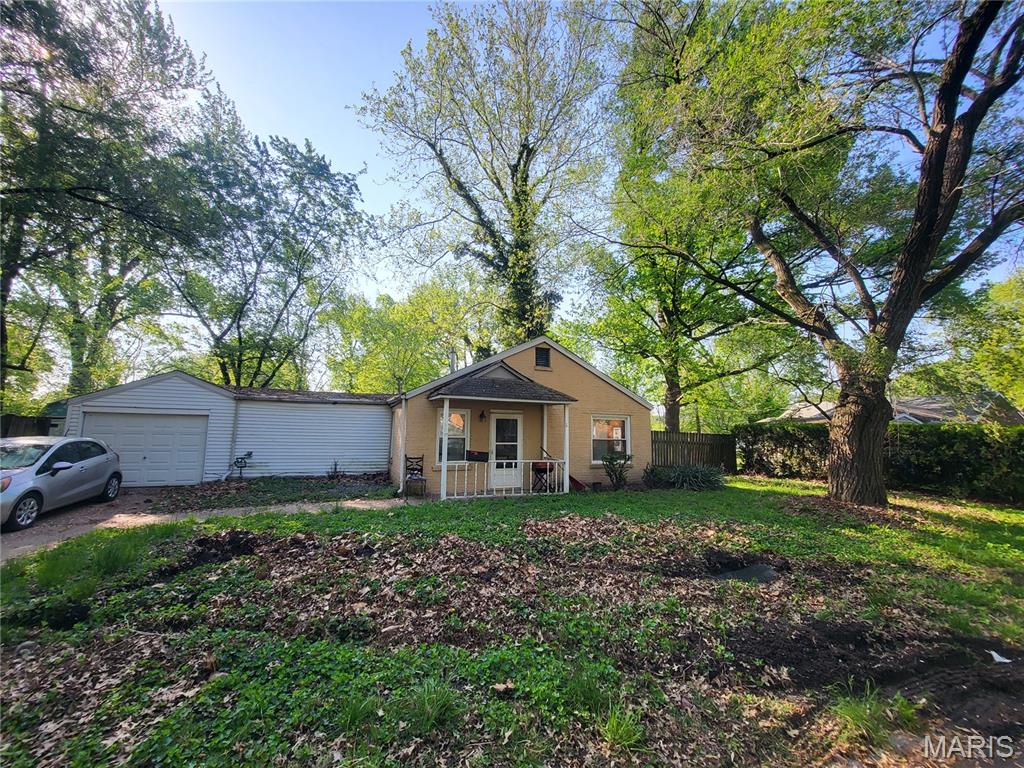 Photo of 6 Charlotte Drive Florissant MO 63031