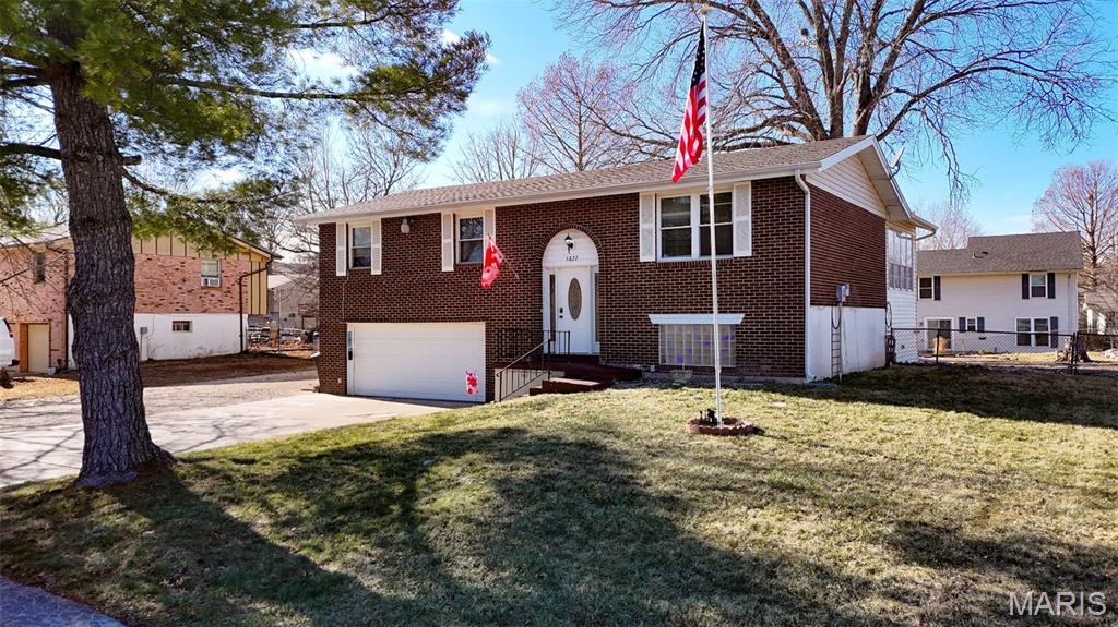 Photo of 5827 Barberry Drive Imperial MO 63052