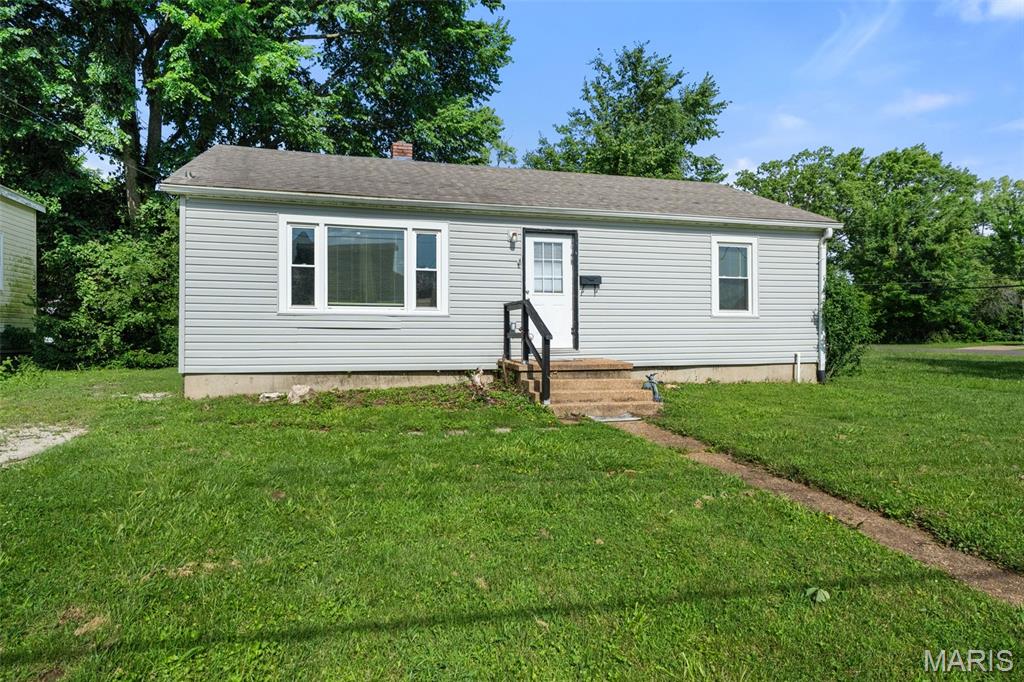 Photo of 409 S 2nd Street Pacific MO 63069