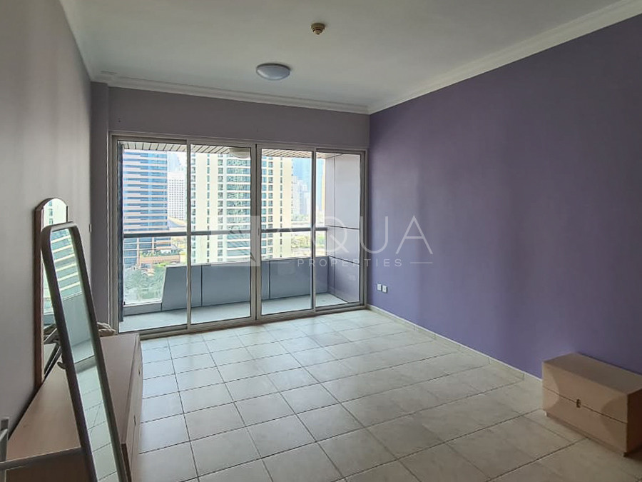 Lake View | Vacant | Balcony | Mid Floor