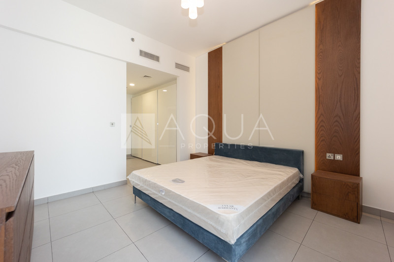 Exclusive l Spacious Unit l Partial Sea View