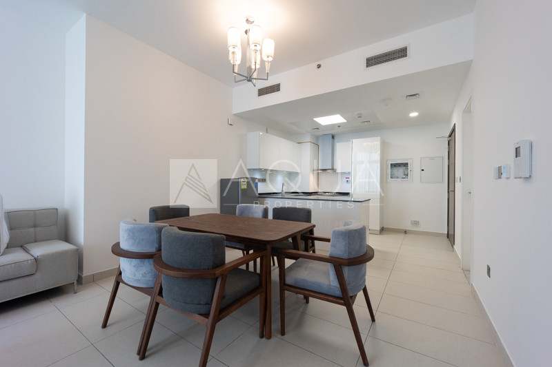 Exclusive l Spacious Unit l Partial Sea View