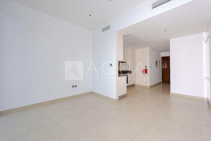 1 Bed  | Mid-Floor | Stylish & Modern