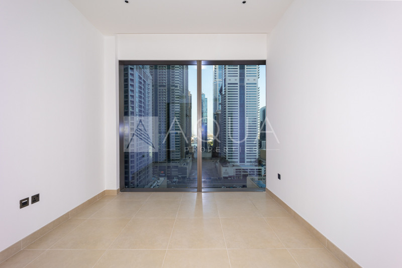 1 Bed  | Mid-Floor | Stylish & Modern