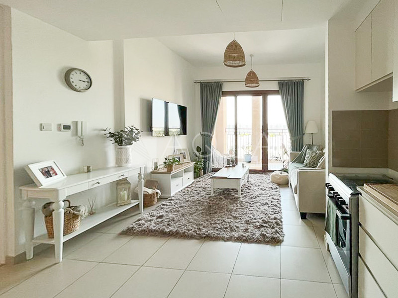 Well Maintained | Bright Unit | Unfurnished