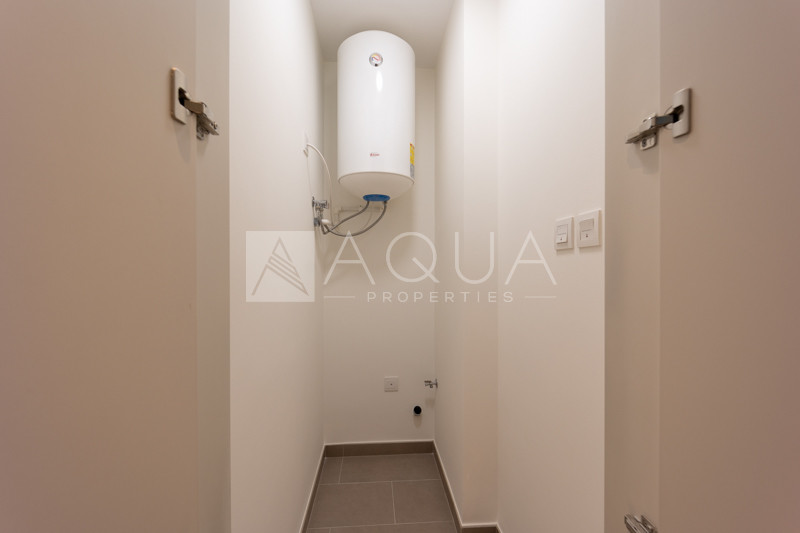 CHILLER FREE |  UNFURNISHED 1BEDROOM | VACANT