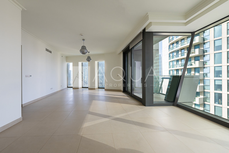 BURJ KHALIFA VIEW WHITE GOODS SPACIOUS apartments for rent in Burj
