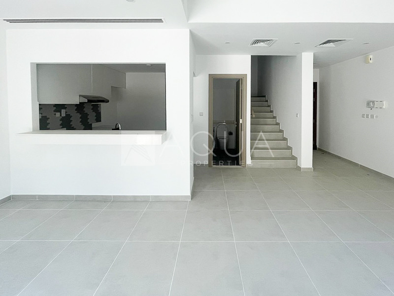  Back to Back | Middle Unit | Vacant    