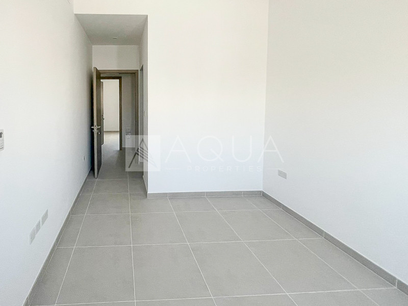  Back to Back | Middle Unit | Vacant    