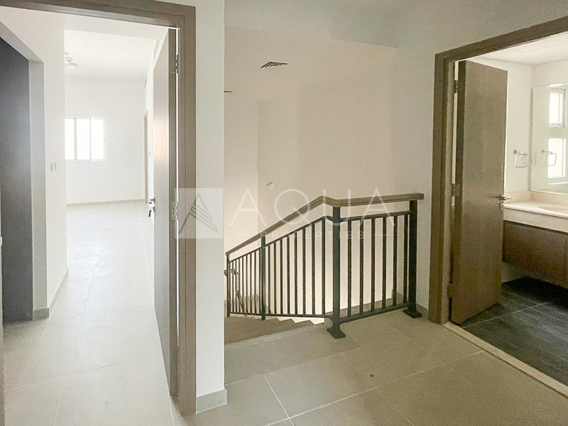  Back to Back | Middle Unit | Vacant    