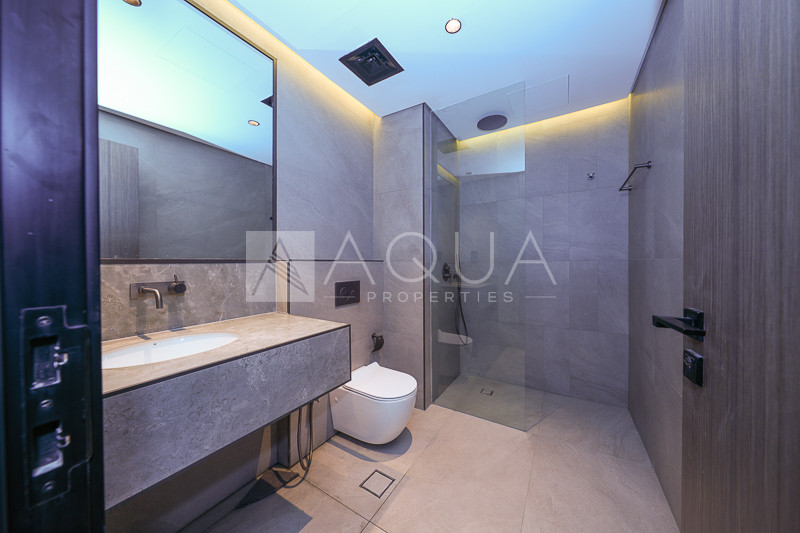 Fully Furnished l Burj Khalifa View l Tenanted