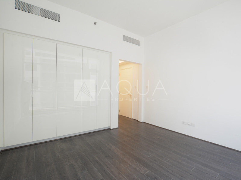 Prime location|4 Payments Well kept| High Floor 