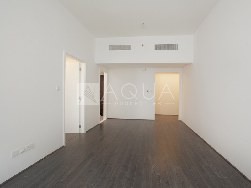 Prime location|4 Payments Well kept| High Floor 