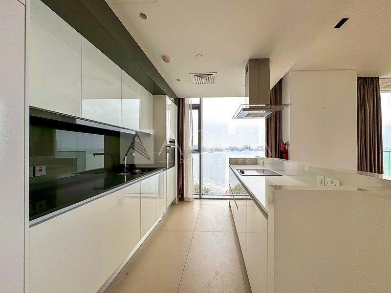 Amazing Full Sea View | 4 Beds | Negotiable