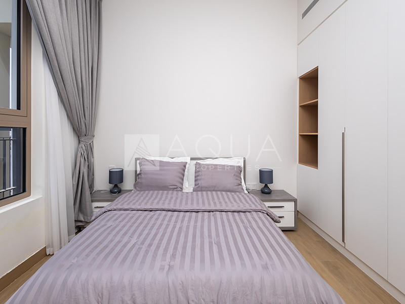 Sea and Skyline Views | Waterfront Living