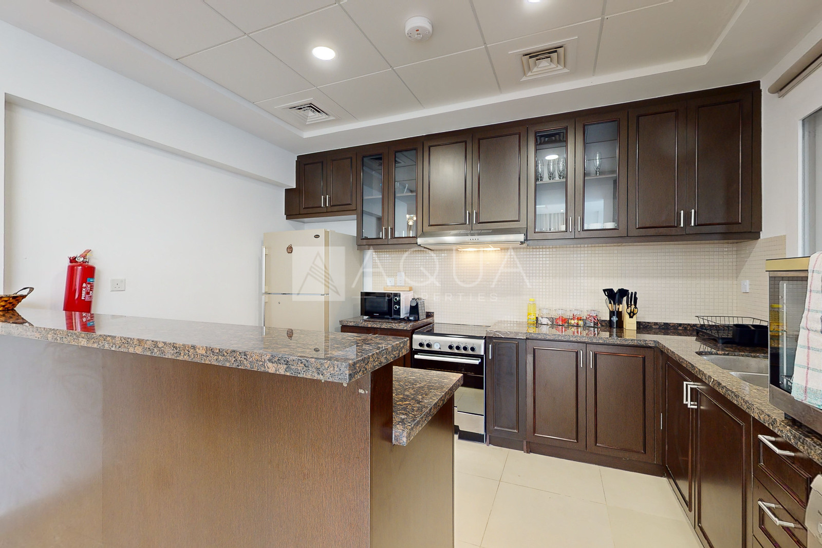 END CORNER | FURNISHED | EXTENDED | VOT 