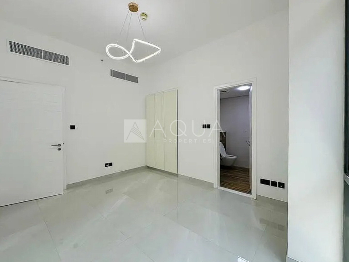  Fully Upgraded | Bigger Layout | 2 parking's