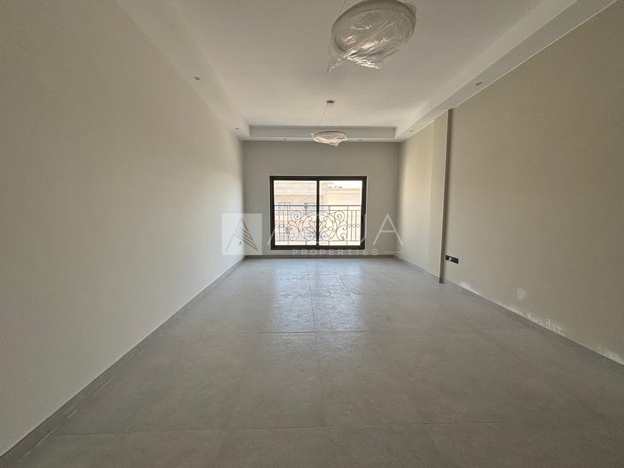 High Floor Unit l Next to Metro l Pool View 
