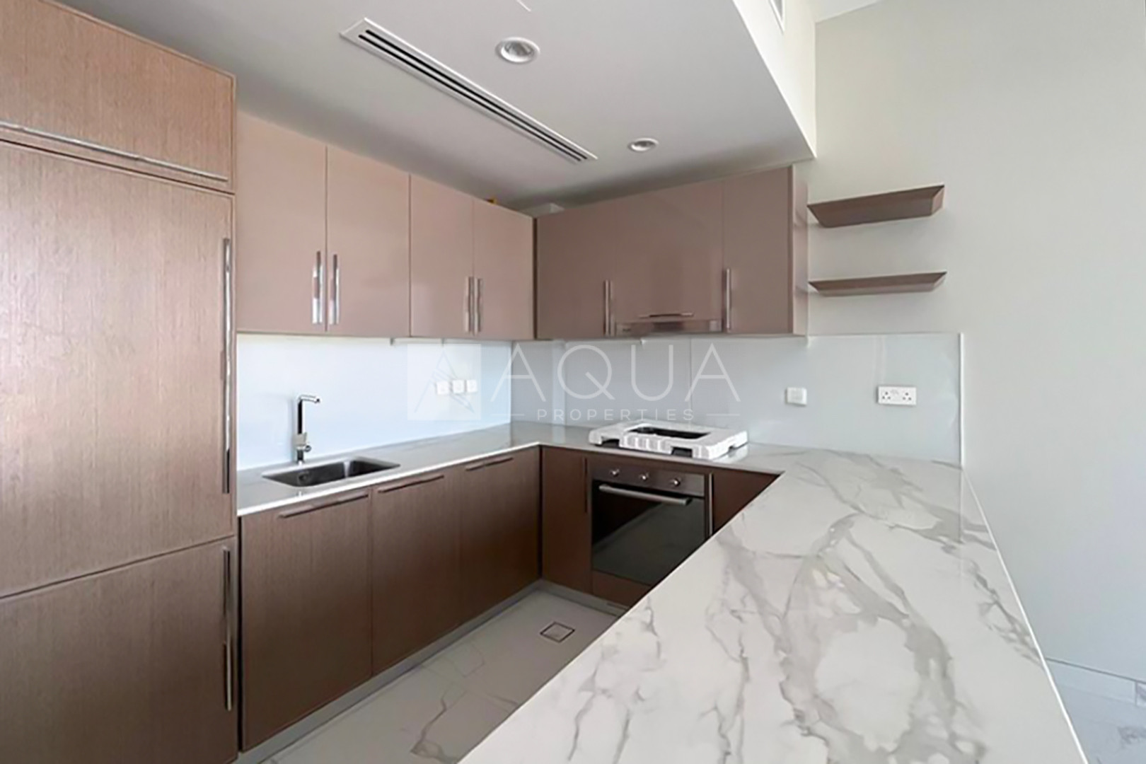 PRIME LOCATION | SPACIOUS UNIT | GENUINE RESALE